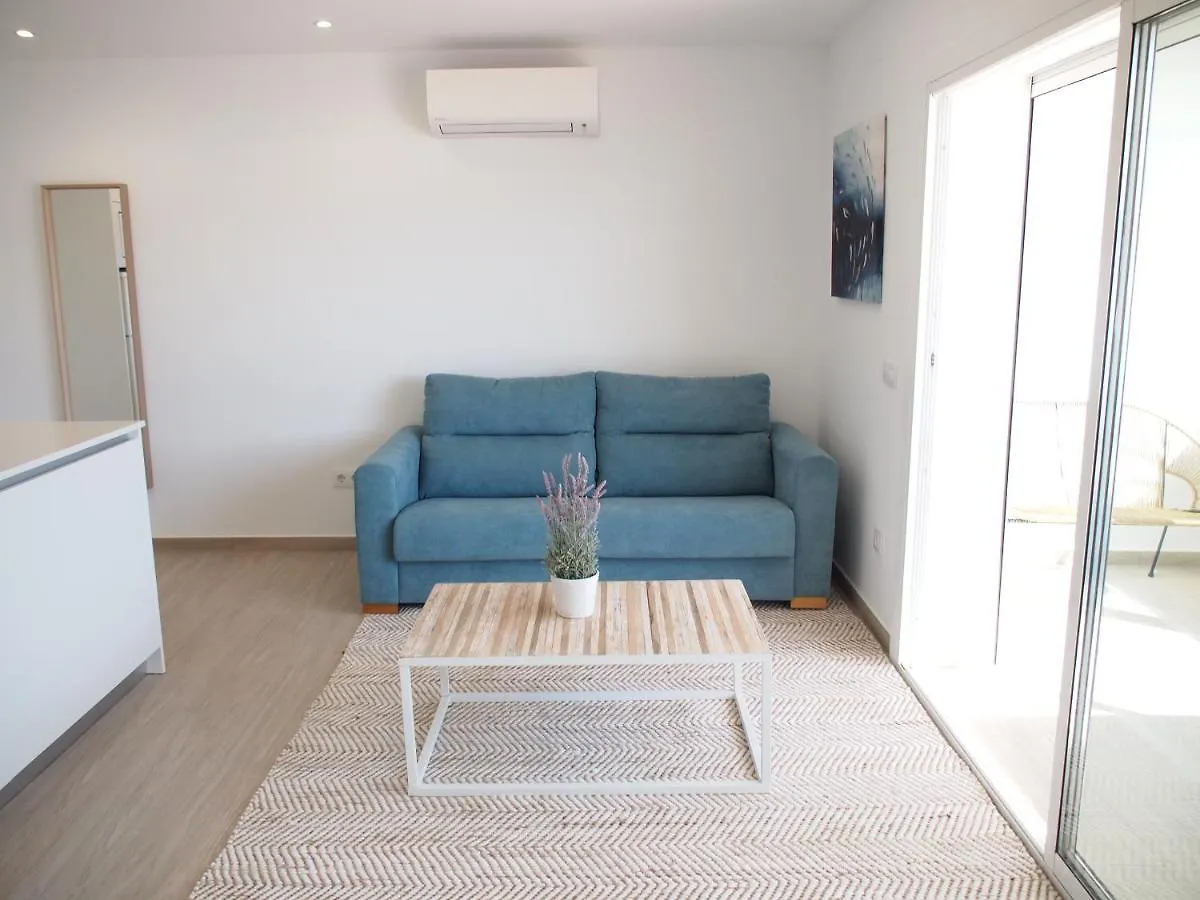 Miramar 40A Apartment Roses